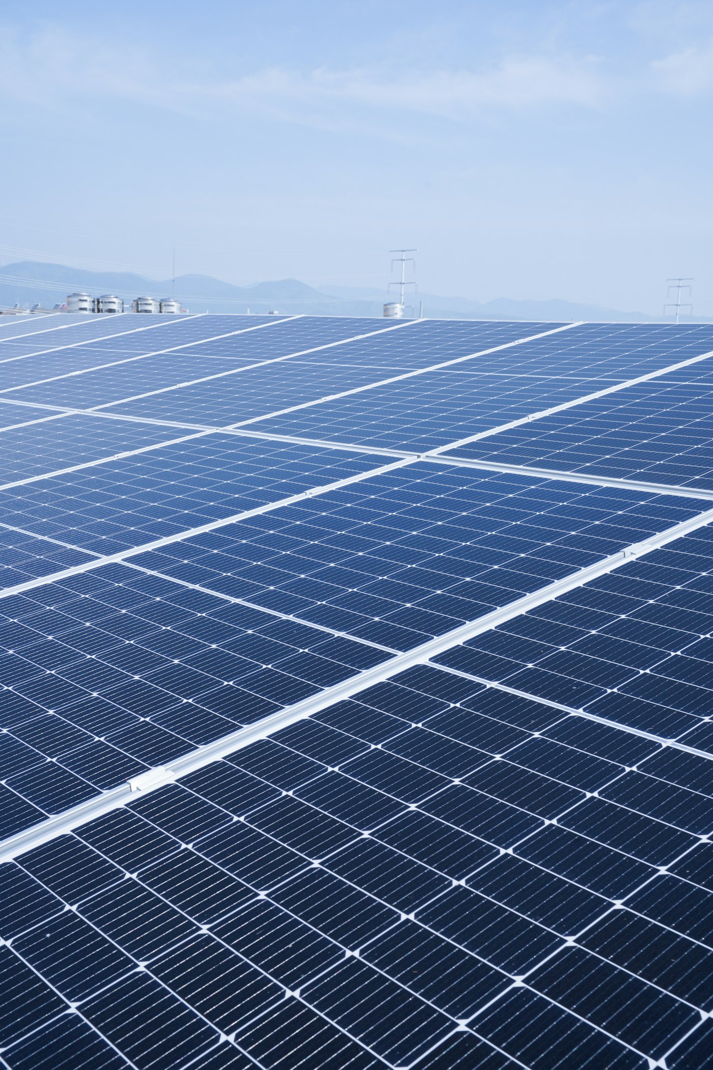 Tấm pin mono, poly hay bifacial: nên chọn loại nào?